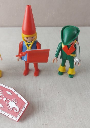 Lot danciennes figurines, médiévales / Moyen Age, astronaute, Playmobil Geobra