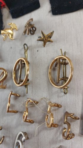 Lot d'anciennes insignes, Belgique ^