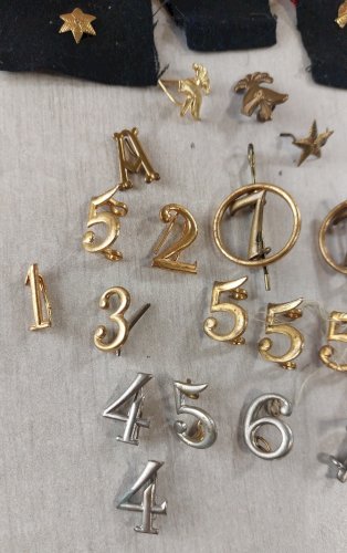 Lot d'anciennes insignes, Belgique ^