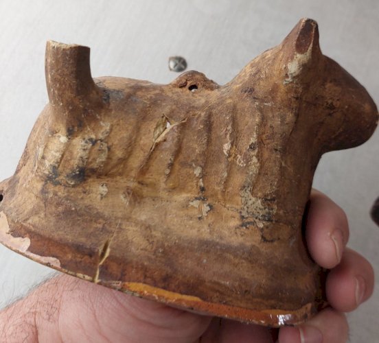 Lot d'anciennes moitiés de moules forme agneau, en terre cuite vernissé, Alsace ^