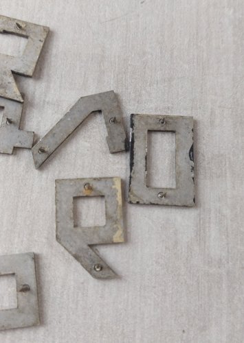 Lot danciennes plaques / chiffres + contours, pour horloge