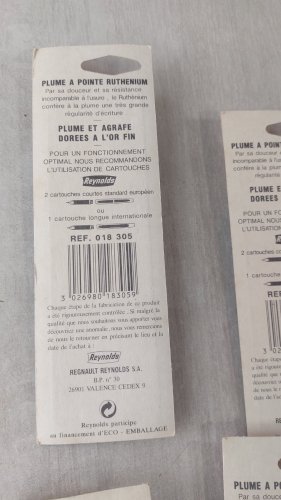 Lot d'anciennes stylos plumes, Reynolds, sous blister ^