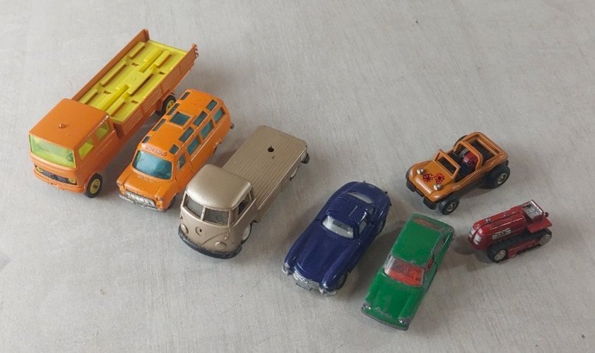 Lot d'anciennes voitures, en métal, Siku, vintage