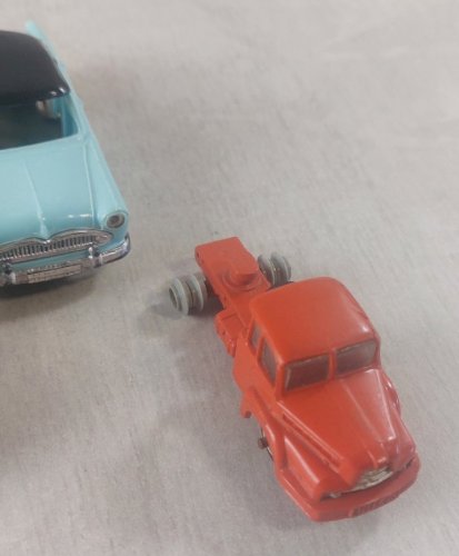 Lot danciennes voitures en plastique, Norev + Sesame ^