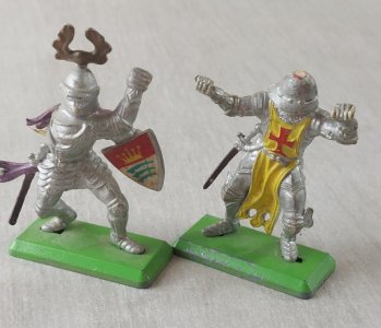 Lot d'anciens soldats, chevaliers / Moyen Age, Britains Deetail