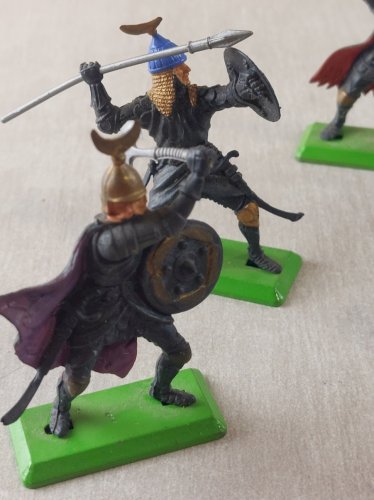 Lot d'anciens soldats, chevaliers / Moyen Age, Britains Deetail