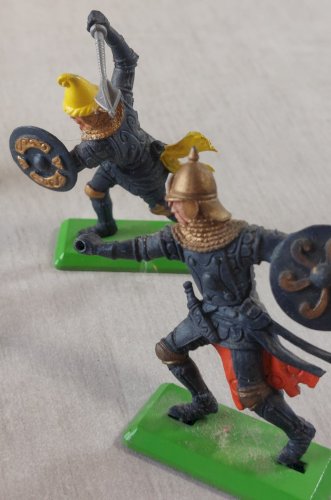 Lot d'anciens soldats, chevaliers / Moyen Age, Britains Deetail