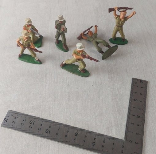 Lot d'anciens soldats en plastique, Légionnaire, Starlux