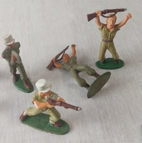 Lot d'anciens soldats en plastique, Légionnaire, Starlux
