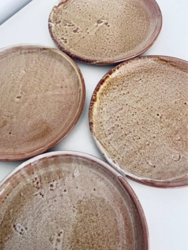 Lot dAssiettes à Dessert en Grès Brutaliste Signées - Wabi Sabi