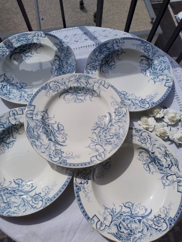 Lot d'assiettes kg Lunéville griffon 