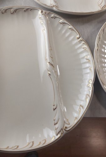 Lot de 10 anciennes assiettes à asperges, en céramique de Sarreguemines