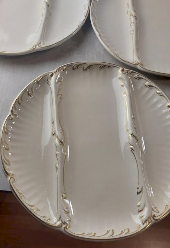 Lot de 10 anciennes assiettes à asperges, en céramique de Sarreguemines