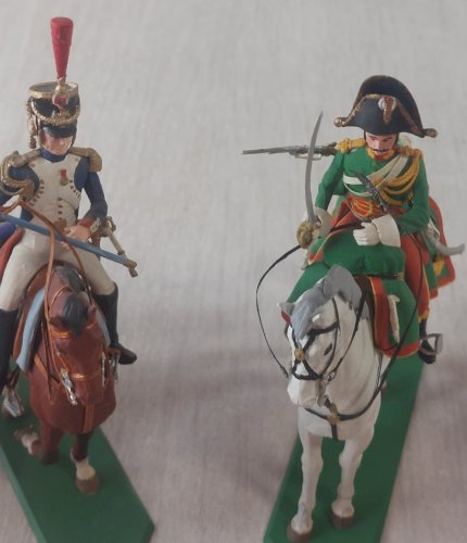 Lot de 10 anciennes figurines soldats / cavaliers, Historex, en plastique