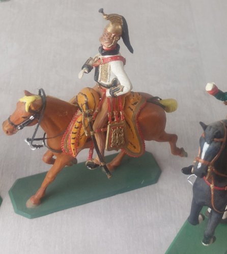 Lot de 10 anciennes figurines soldats / cavaliers, Historex, en plastique