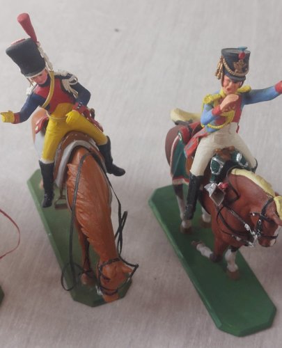 Lot de 10 anciennes figurines soldats / cavaliers, Historex, en plastique