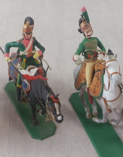 Lot de 10 anciennes figurines soldats / cavaliers, Historex, en plastique