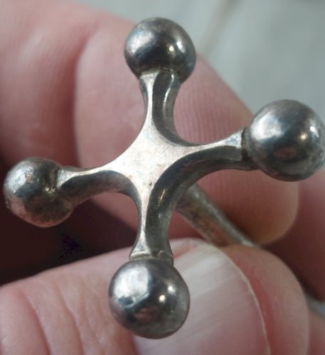 Lot de 10 anciens portes couteaux croix, en métal argenté, style Christofle