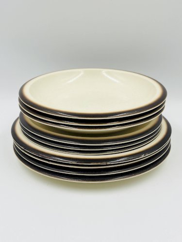 Lot de 10 assiettes Boch La Louvière modèle Sierra