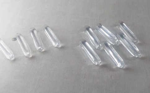 Set of 10 crystal knife rests, signed Daum