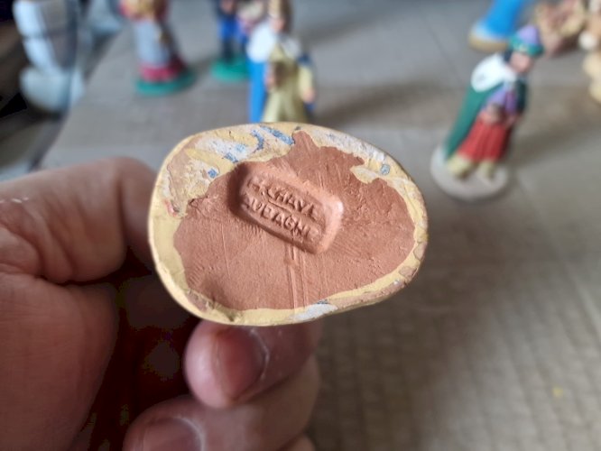 Lot De 10 santons , creche complete  CHAVE