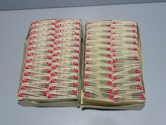 -LOT de 100 PAQUETS DALLUMETTES PUBLICITAIRES PUB CINZANO BLANC BISTROT    D