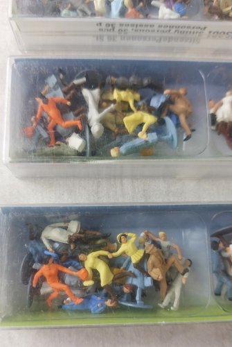 Lot de 108 figurines pour maquette train HO, Faller 153002 + 153001