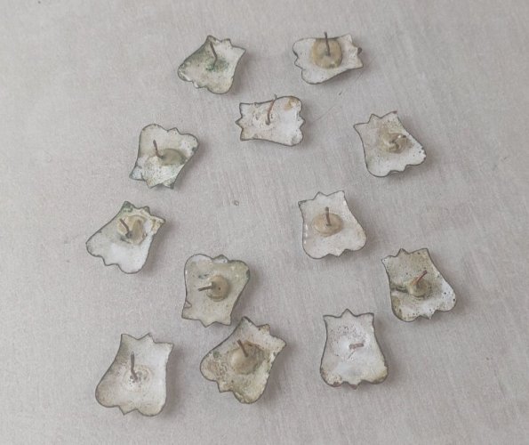 Lot de 12 anciennes plaques / chiffres romains émaillés, pour horloge