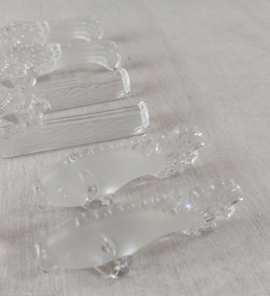 Lot 12 Porte-Couteaux Vintage Années 60 – Motif Teckel – Plastique Multicouleur