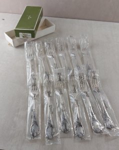 Lot de 12 fourchettes, décor Marly, en métal argenté, Christofle ^
