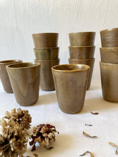 Lot de 12 gobelets en grès émaillé, Grès Pots Digoin