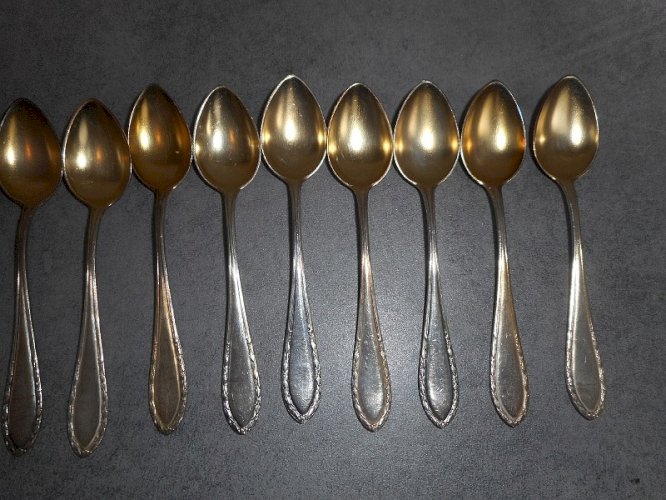 LOT DE 12 PETITES CUILLERES A MOKA ALPAGGA