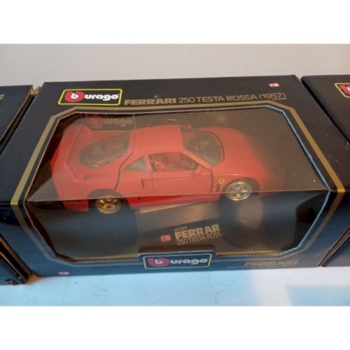 Lot de 12 Voitures Burago Métal