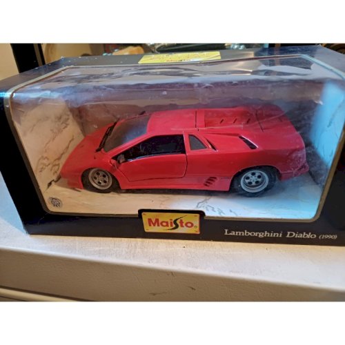 Lot de 12 Voitures Burago Métal