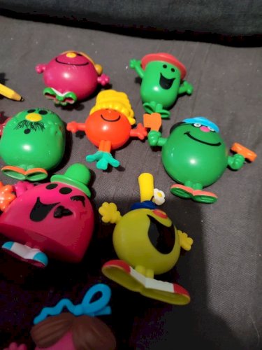 Lot de 13 figurines de la collection monsieur, madame de chez macdonalds