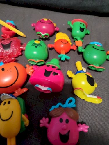 Lot de 13 figurines de la collection monsieur, madame de chez macdonalds