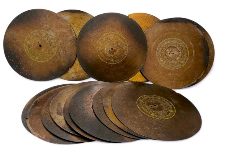Lot de 16 Disques Symphonion Musikwerke – Ø 30 cm – Allemagne, Fin XIXe siècle