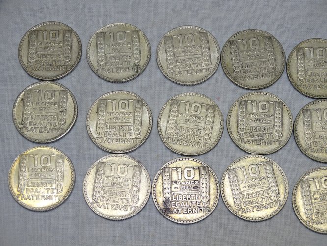 - LOT DE 17 PIECES 10 FRANCS TURIN ARGENT 1930,33,34 MONNAIE ANCIENNE