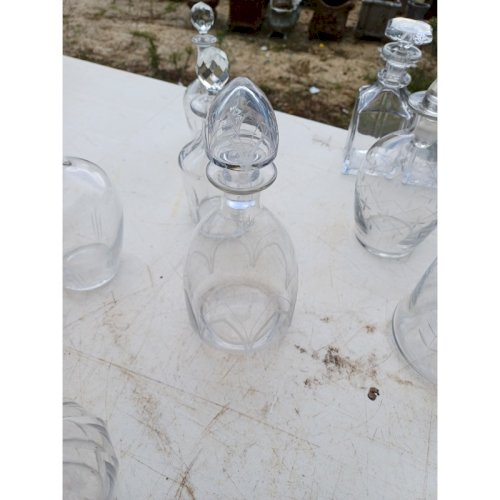 Lot de 18 Carafes en Verre et Cristal