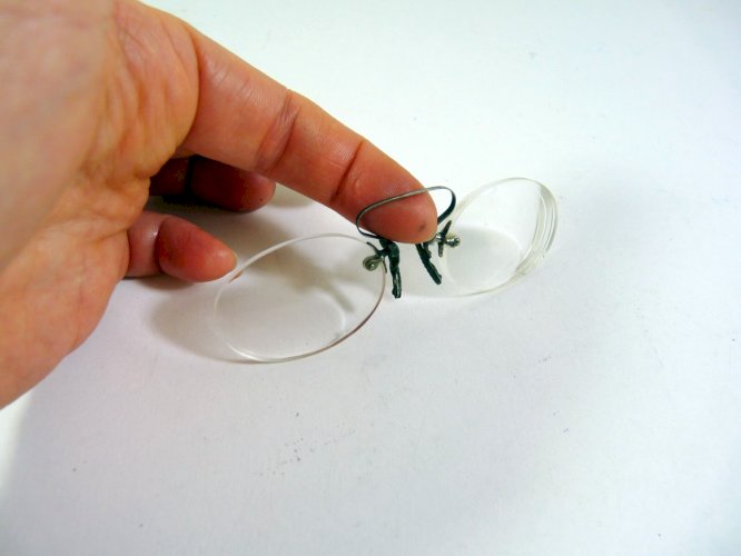 Lot de 2 anciennes paires de lunettes XIX°