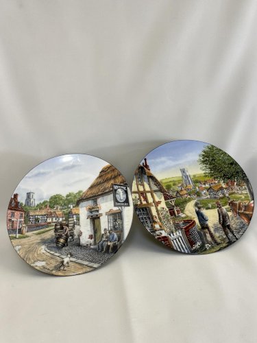Lot de 2 assiettes décoratives Royal Doulton – Mick Bensley – Journey Through the Village – Angleterre 1991