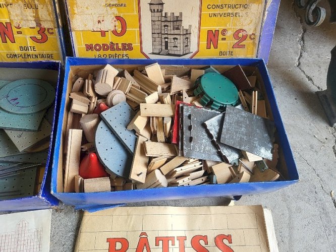 LOT DE 2 BOITES DE JEUX DE CONSTRUCTION BATISS N2C ET N3C