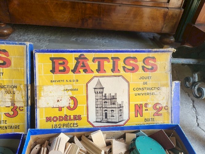 LOT DE 2 BOITES DE JEUX DE CONSTRUCTION BATISS N2C ET N3C