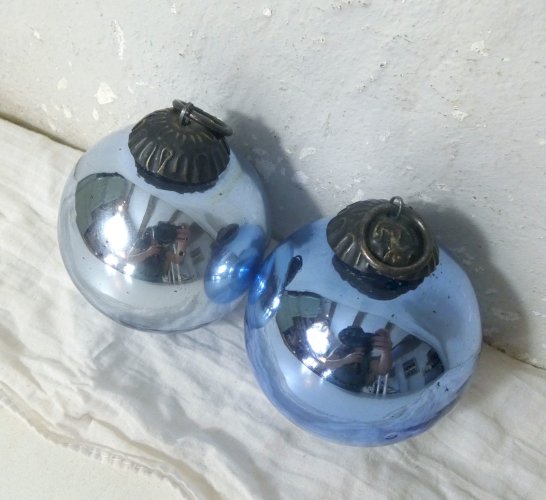 Lot de 2 boules de Noël anciennes en verre soufflé bleu