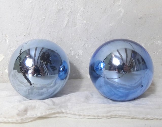 Lot de 2 boules de Noël anciennes en verre soufflé bleu