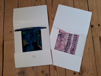 Lot de 2 carrés de soie Christian Martin dans leur pochette d'origine