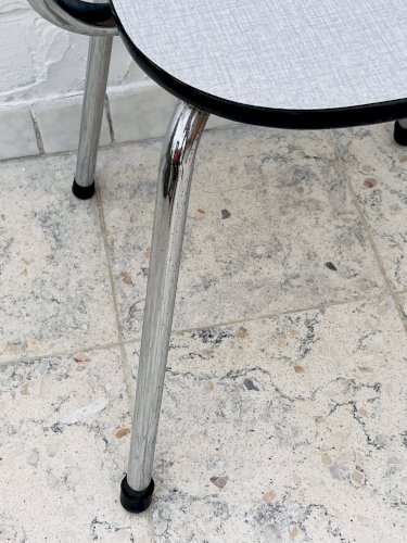 Lot de 2 chaises en Formica