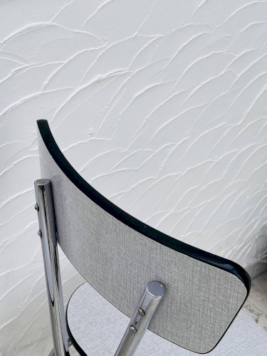 Lot de 2 chaises en Formica