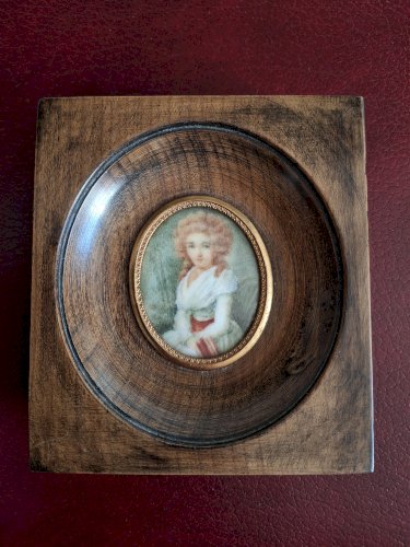 Lot de 2 miniatures fin du XIXè cadres noyer 11 X 10 cm