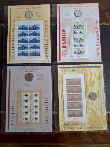 Lot de 4 numisblatt avec 4 pièces de 10 euros en argent massif et feuilles de timbres